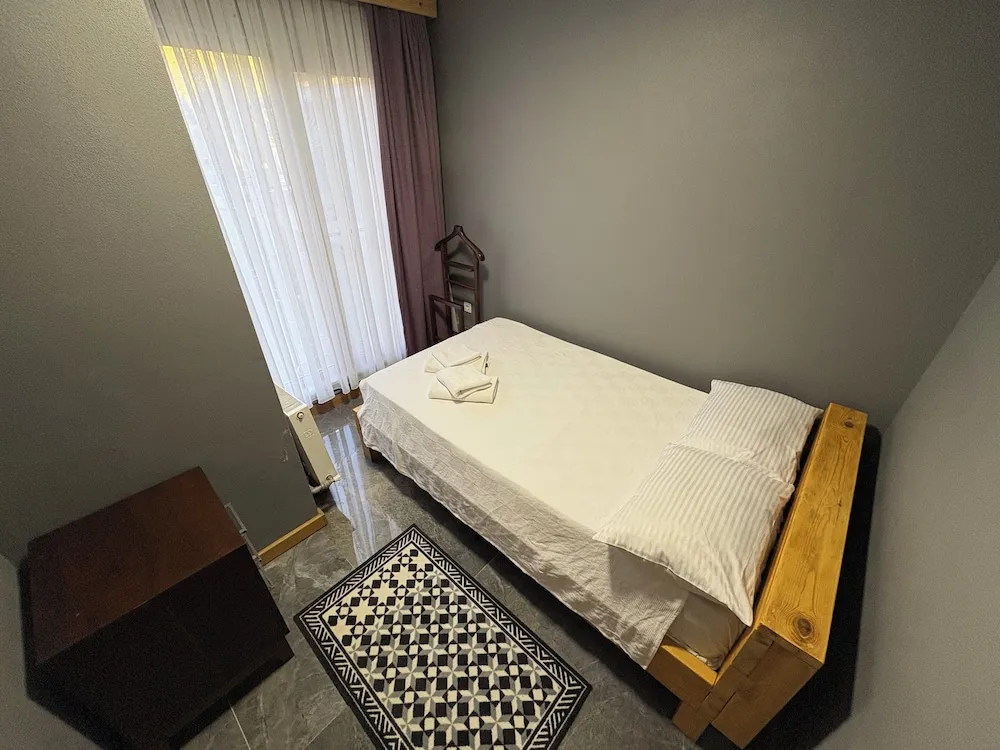 Exclusive Nehir Manzarali, Terasli ve Somineli Villa