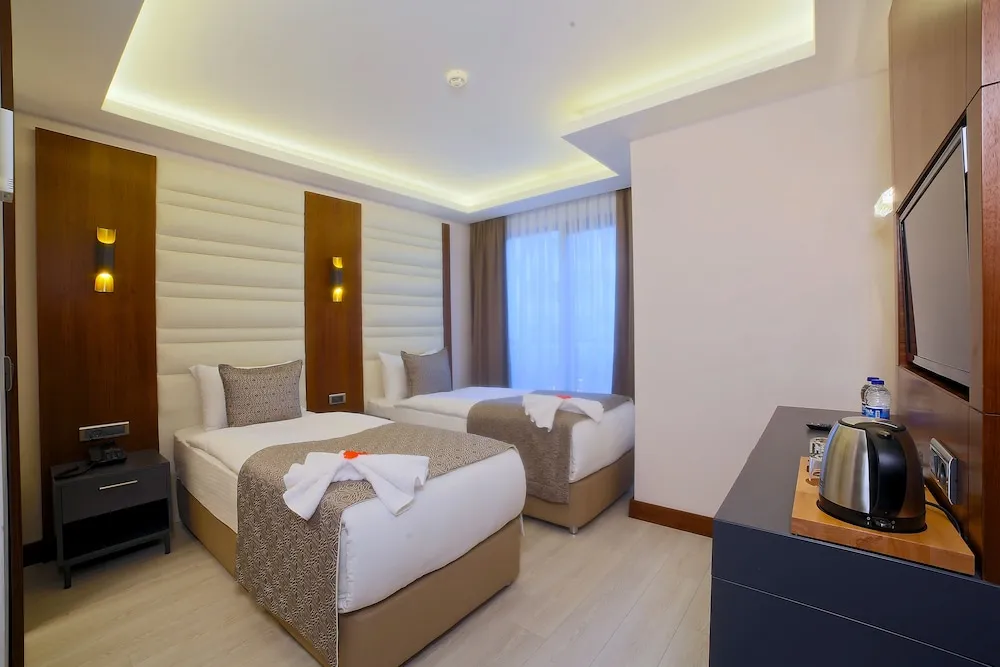 Standard Tek Büyük Yataklı Oda