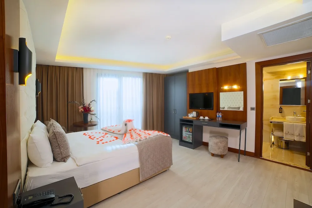 Deluxe Tek Büyük Yataklı Oda