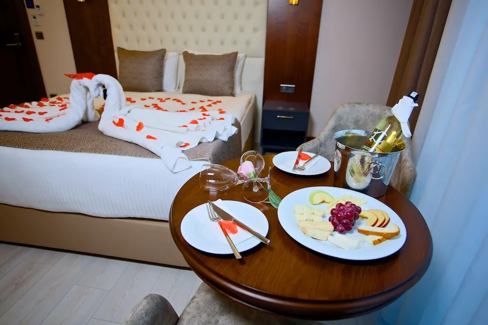 Deluxe Tek Büyük Yataklı Oda