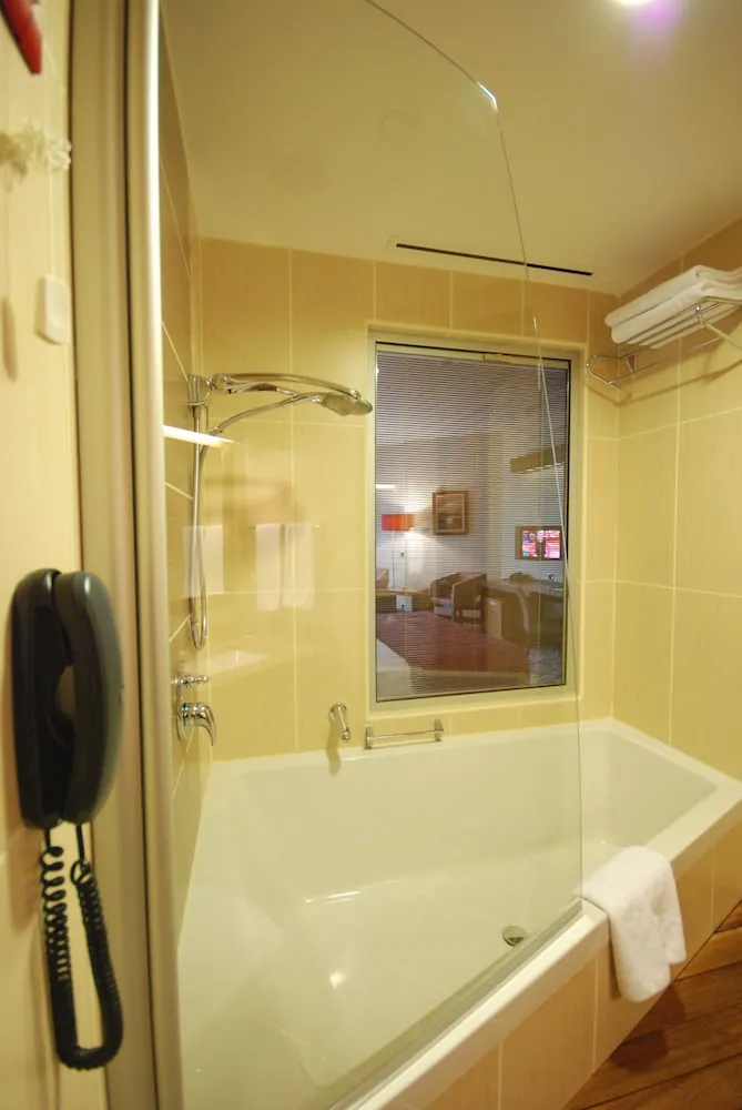 Standard Tek Büyük veya İki Ayrı Yataklı Oda, Balkon/Veranda, Deniz Manzaralı