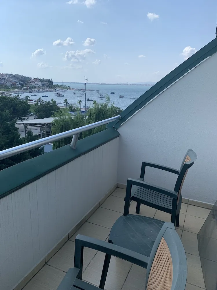 Standard Tek Büyük veya İki Ayrı Yataklı Oda, Balkon/Veranda, Deniz Manzaralı