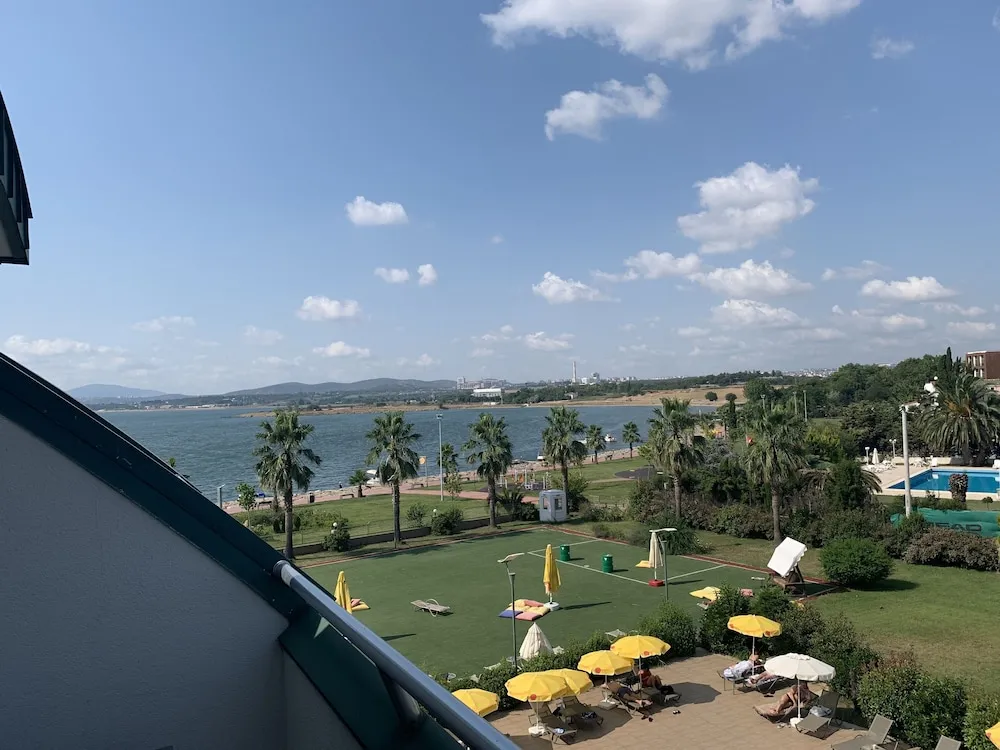 Standard Tek Büyük veya İki Ayrı Yataklı Oda, Balkon/Veranda, Deniz Manzaralı