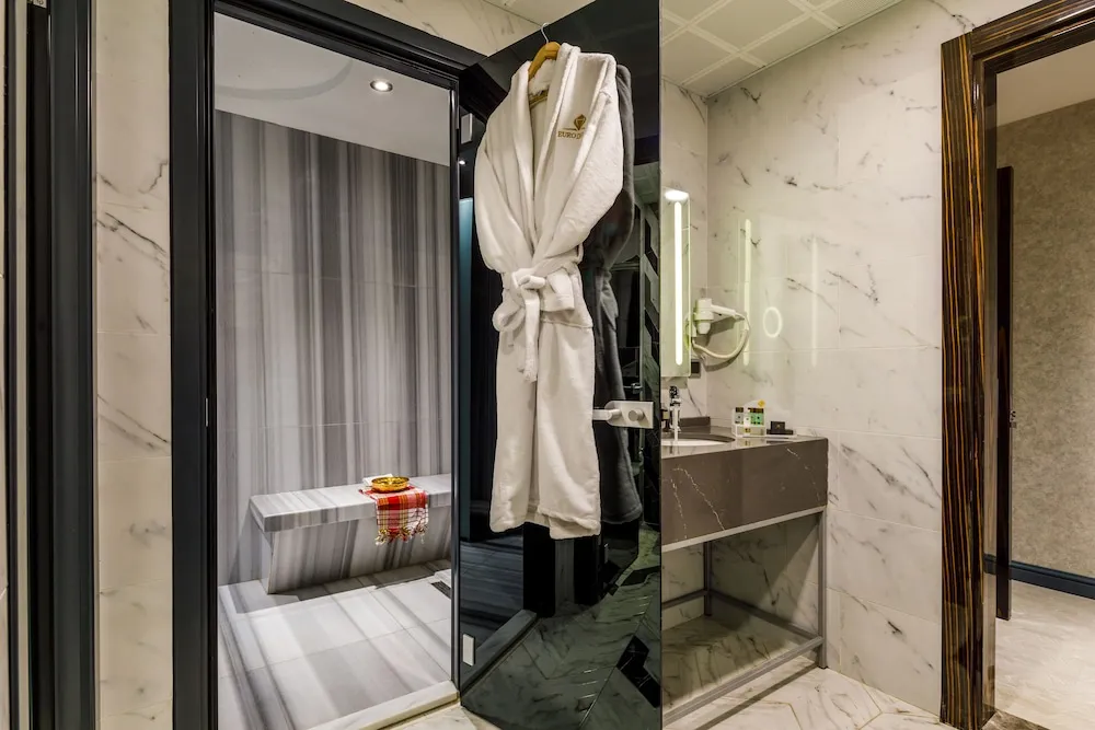 Junior Suite with Turkish Bath - Ground Floor