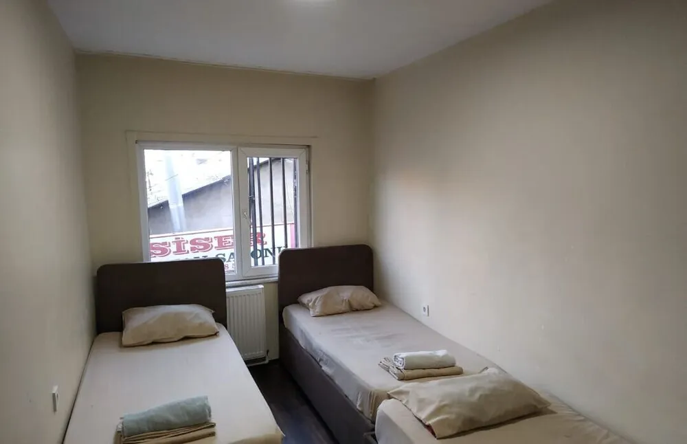 Economy Ortak Ranzalı Oda (Triple)