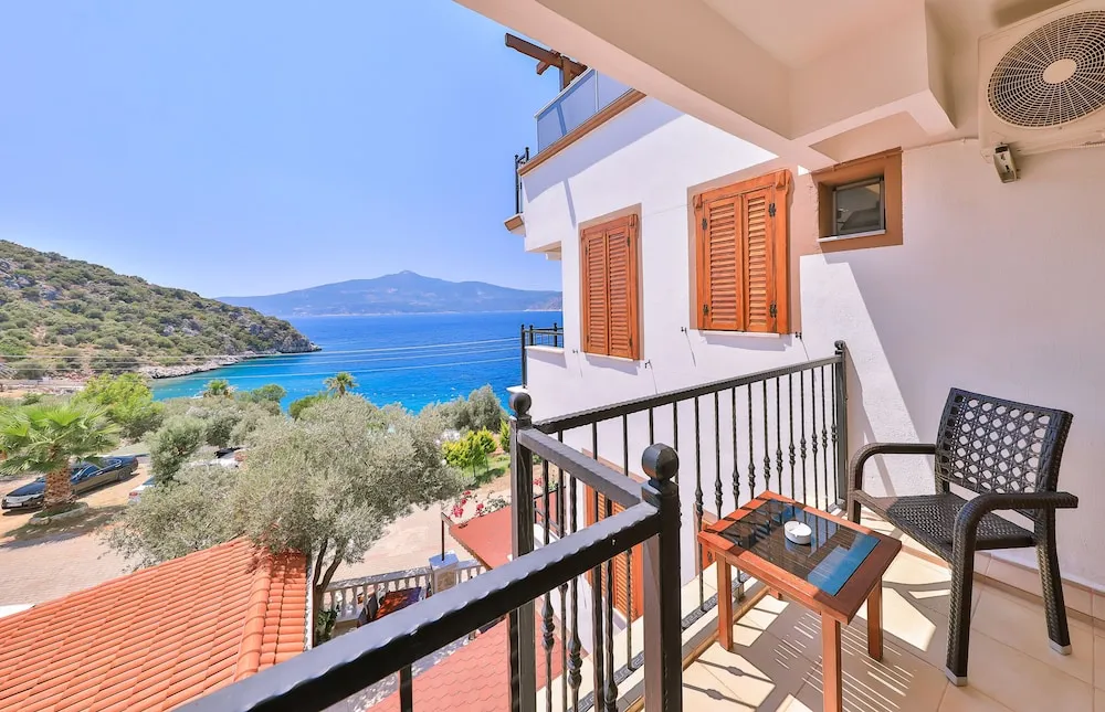Standard Üç Kişilik Oda, 1 Yatak Odası, Balkon, Deniz Manzaralı