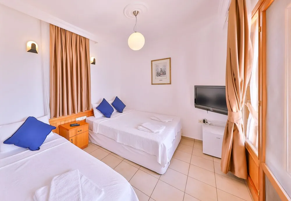 Standard Üç Kişilik Oda, 1 Yatak Odası, Balkon, Deniz Manzaralı