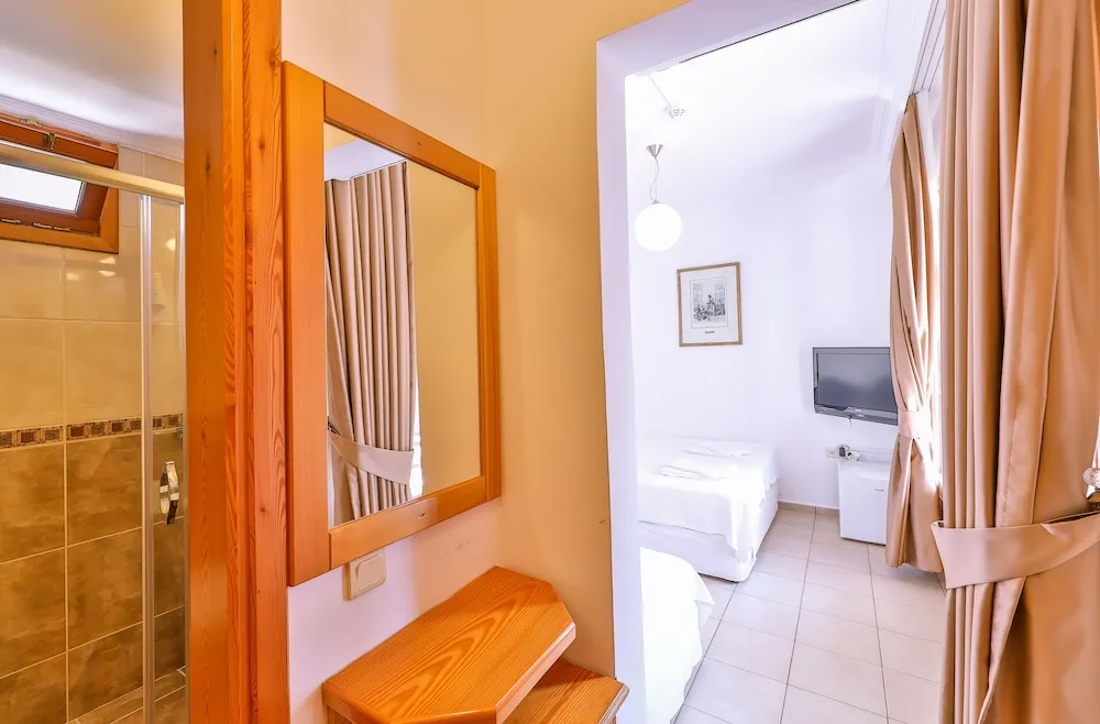 Standard Üç Kişilik Oda, 1 Yatak Odası, Balkon, Deniz Manzaralı