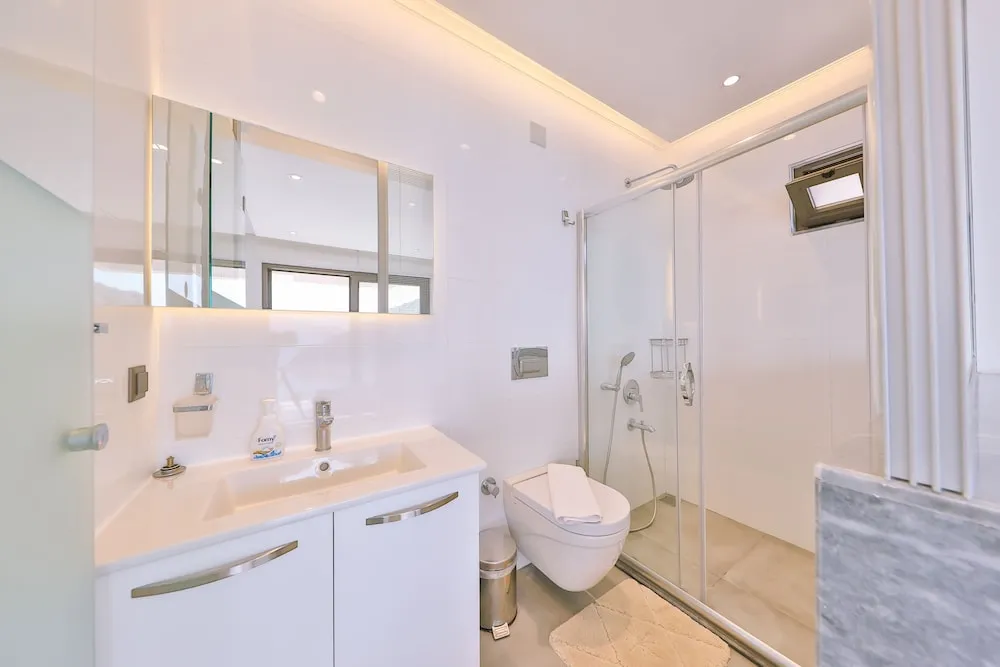 Deluxe Tek Büyük Yataklı Oda, 1 Yatak Odası, Teras, Deniz Manzaralı