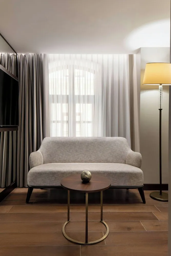 Loft Atrium Suite