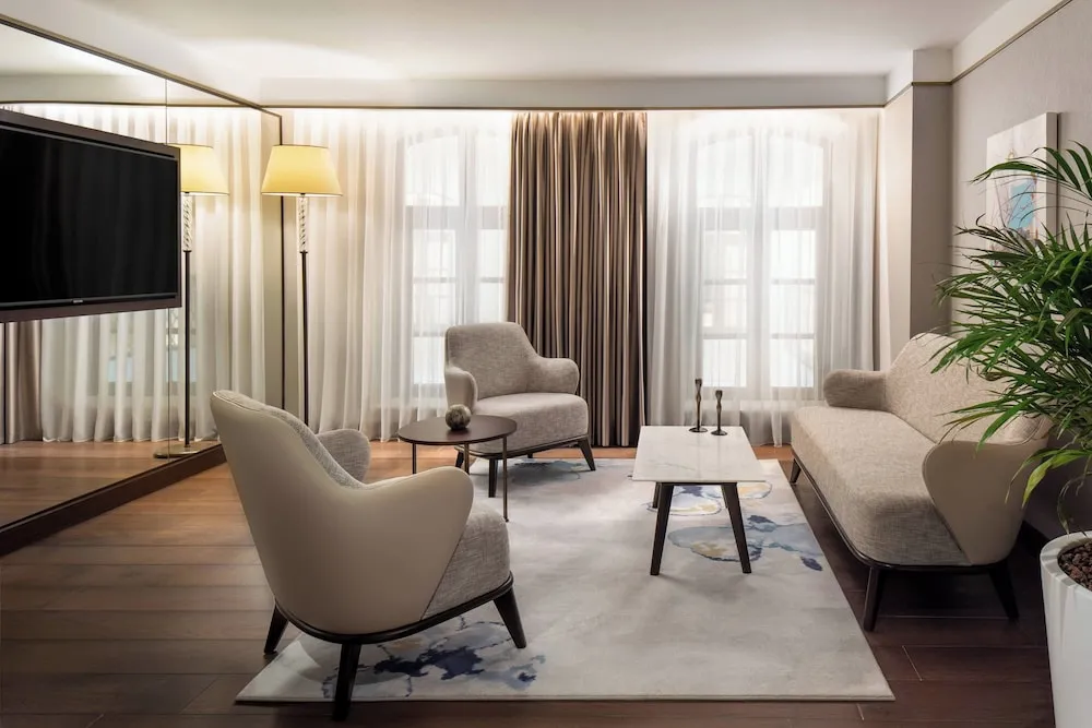 Loft Atrium Suite