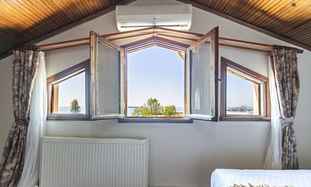 Deluxe Tek Büyük Yataklı Oda, 1 En Büyük (King) Boy Yatak, Deniz Manzaralı