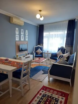 Emirhan Guest House & Suites