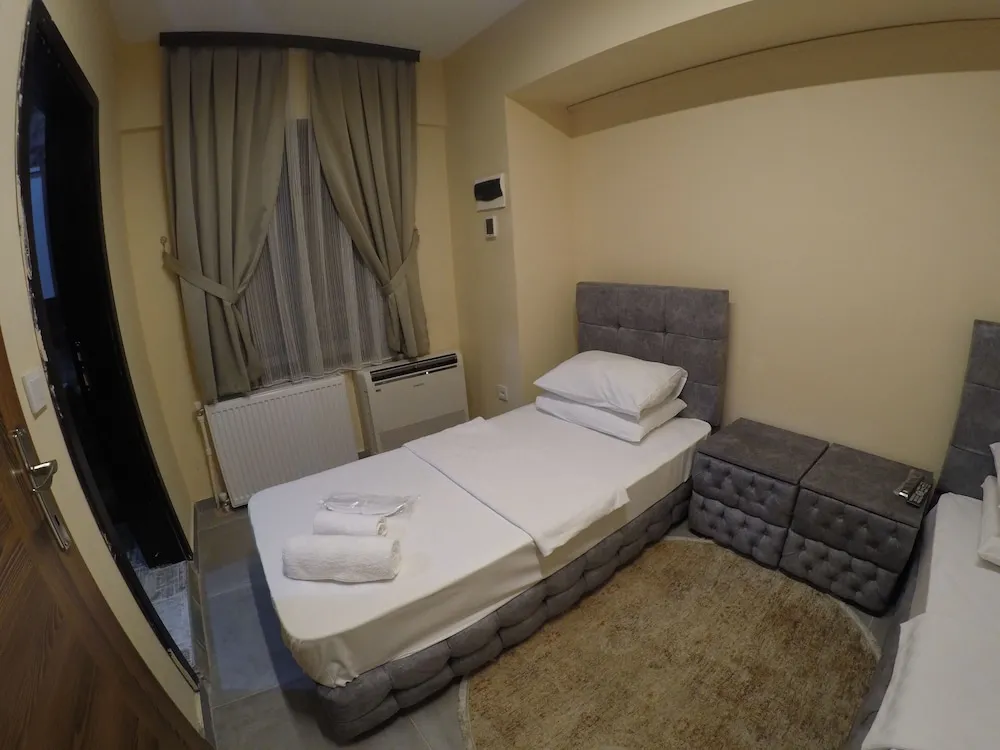 Economy İki Ayrı Yataklı Oda