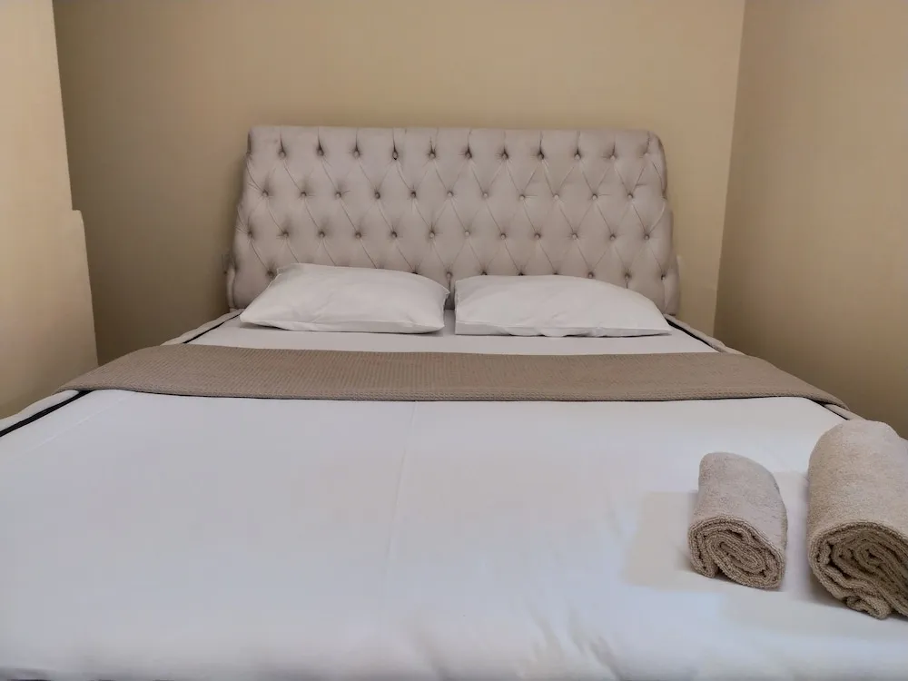 Comfort Tek Büyük Yataklı Oda
