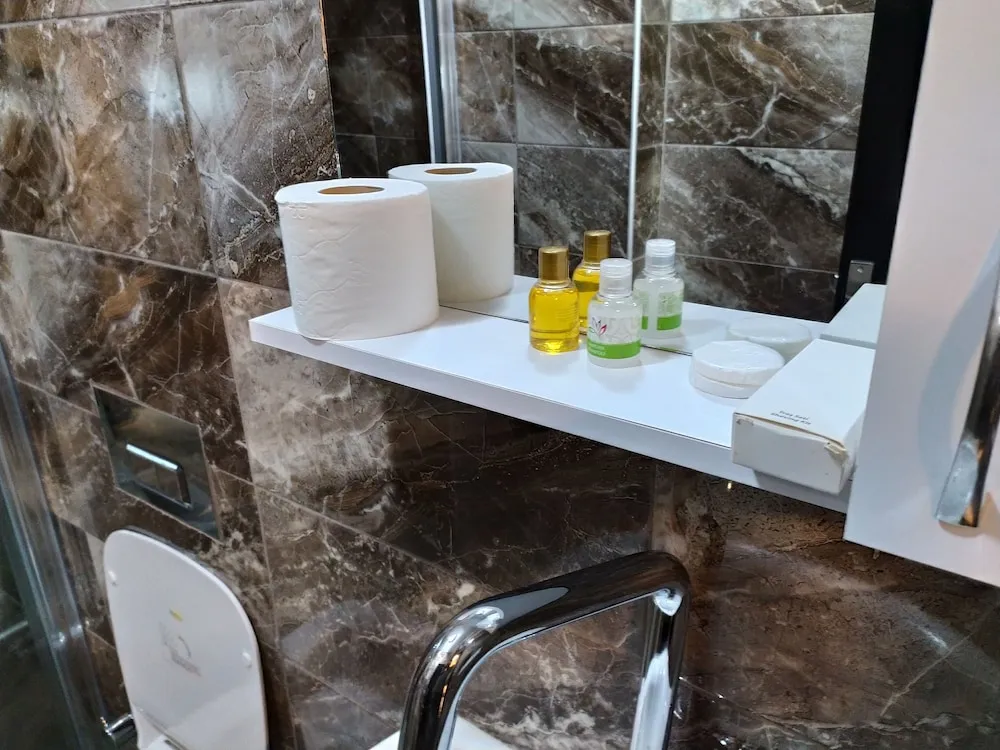 Comfort Tek Büyük Yataklı Oda