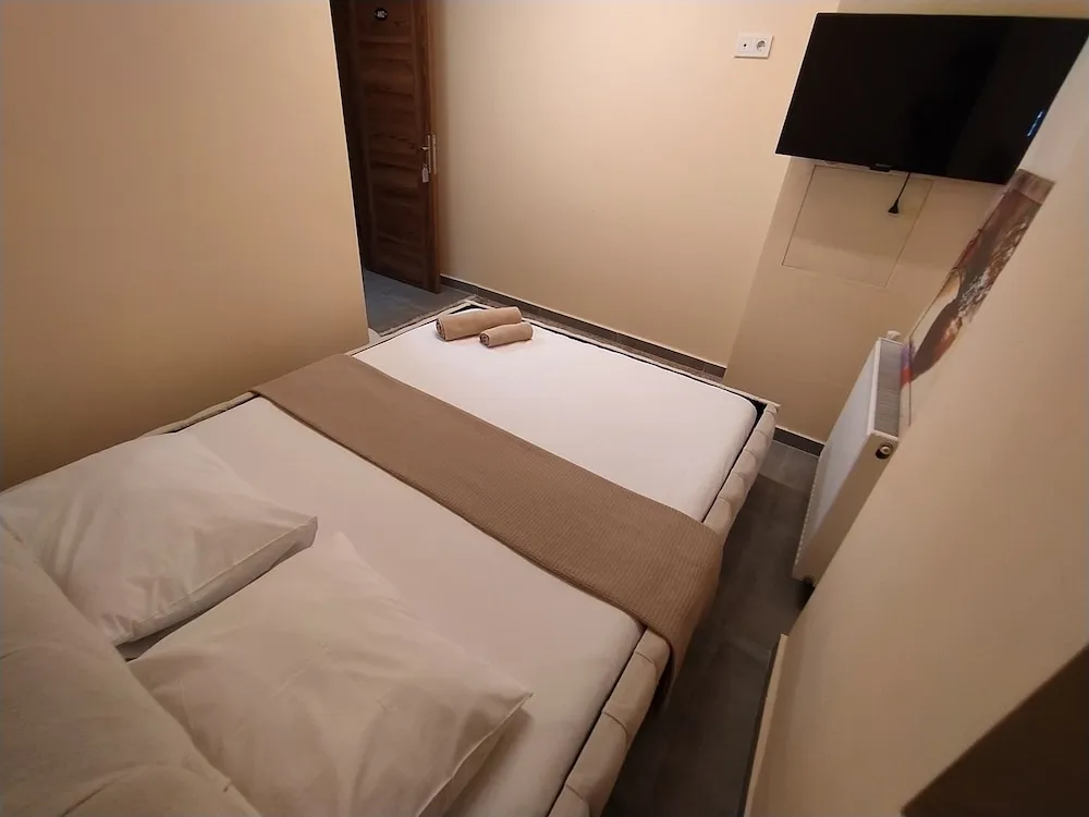Comfort Tek Büyük Yataklı Oda