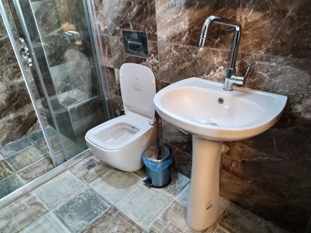Comfort Tek Büyük Yataklı Oda