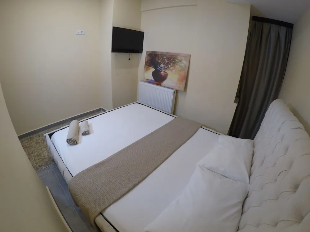 Comfort Tek Büyük Yataklı Oda