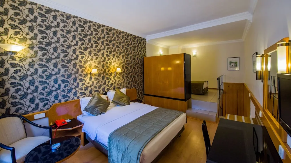 Junior Quadruple Room