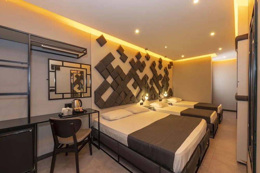 Standard Dört Kişilik Oda