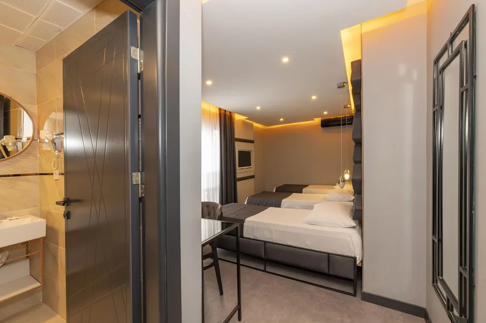 Standard Üç Kişilik Oda