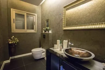 Jotun Villa, İçmeler