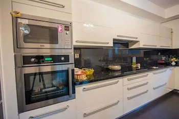 Jotun Villa, İçmeler