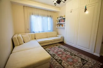 Jotun Villa, İçmeler