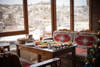 Zeus Cave Suites