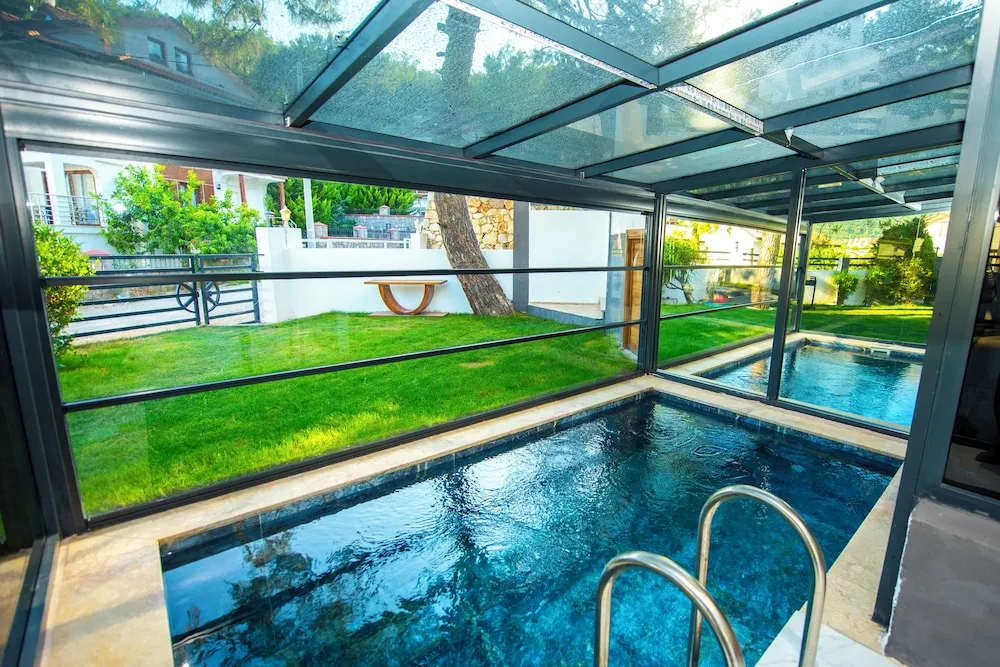 Kapalı havuz