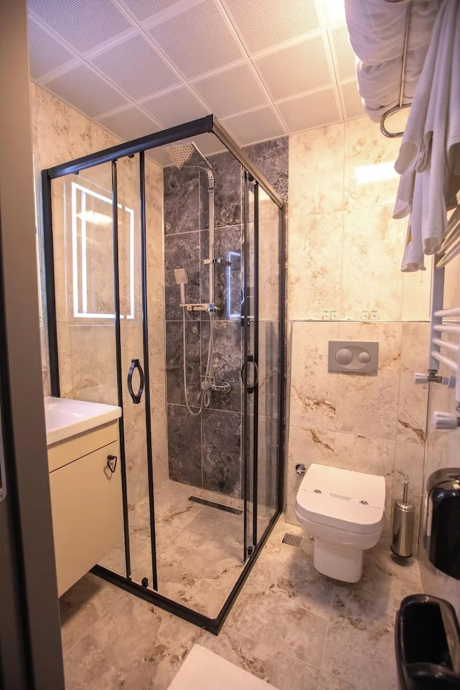 Premium Tek Büyük veya İki Ayrı Yataklı Oda, Kısmi Deniz Manzaralı