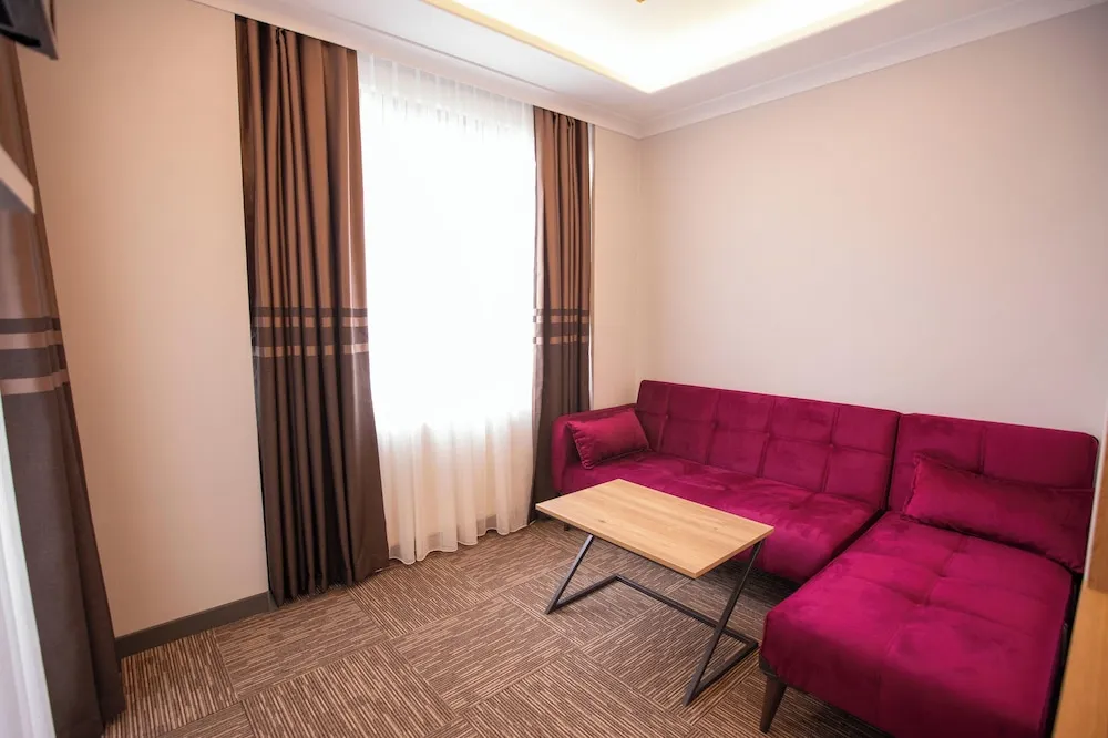 Deluxe Üç Kişilik Oda, Deniz Manzaralı