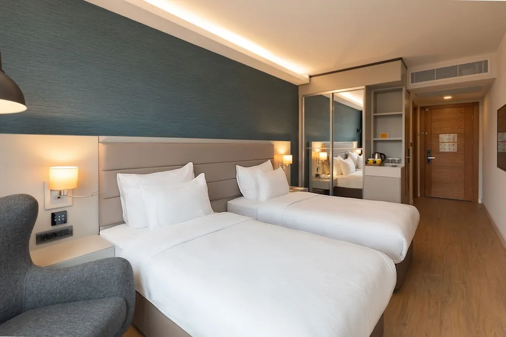 Superior Twin River View Room