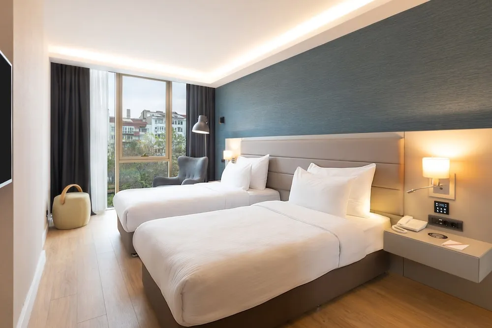 Superior Twin River View Room