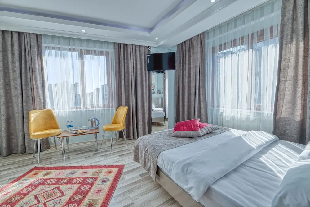 Deluxe Tek Büyük Yataklı Oda
