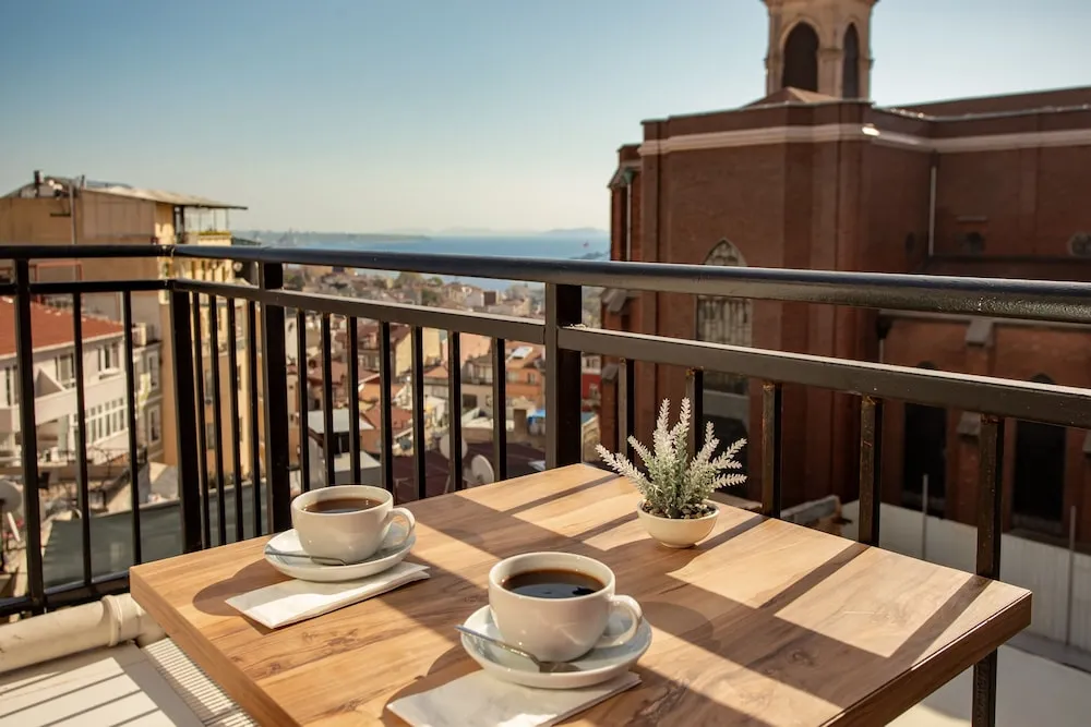 Süit, Balkon, Deniz Manzaralı