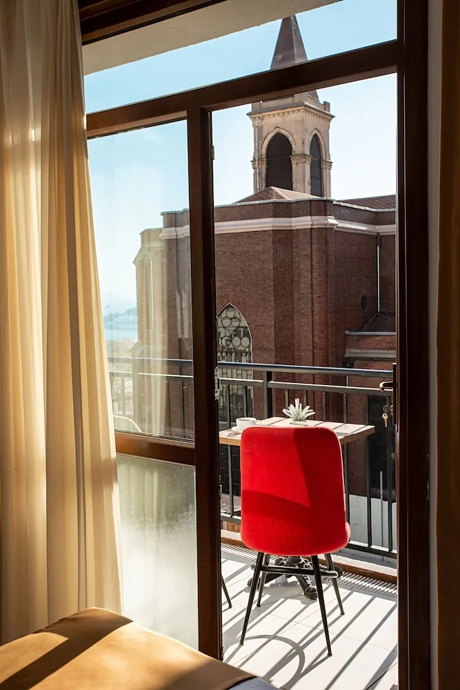 Süit, Balkon, Deniz Manzaralı