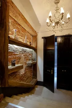 West Palace Hotel