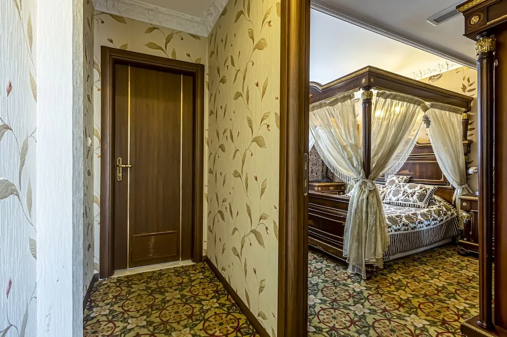 Deluxe Family Suite with Sea View
