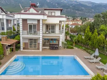 Four Seasons Villa 5