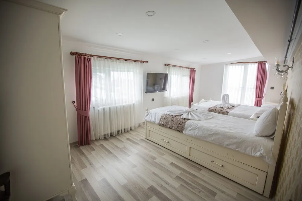 Junior Stüdyo Süit