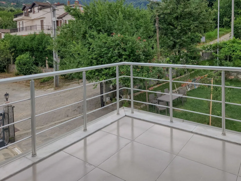 Apart Daire, 3 Yatak Odası, Göl Manzaralı, Dağ Yamacı