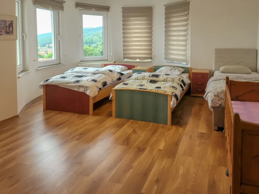 Apart Daire, 3 Yatak Odası, Göl Manzaralı, Dağ Yamacı