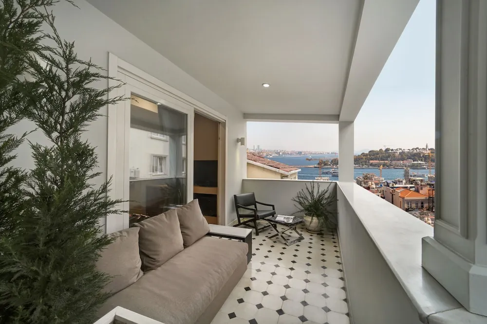 Deluxe Oda, Teras, Deniz Manzaralı