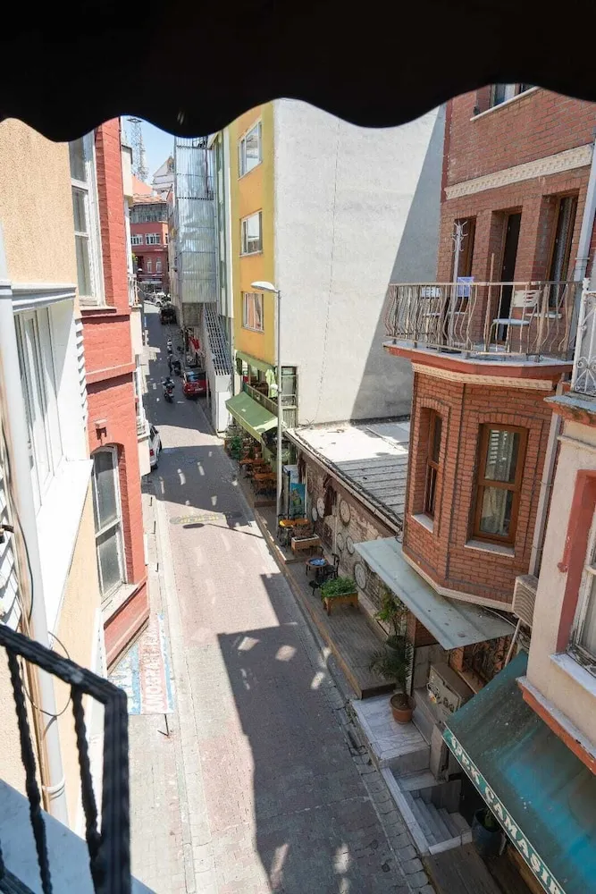 Çatı Katı Süiti (Penthouse)