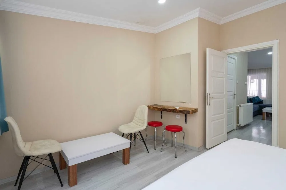 Çatı Katı Süiti (Penthouse)