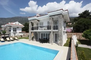 Golden Heights Villa 15