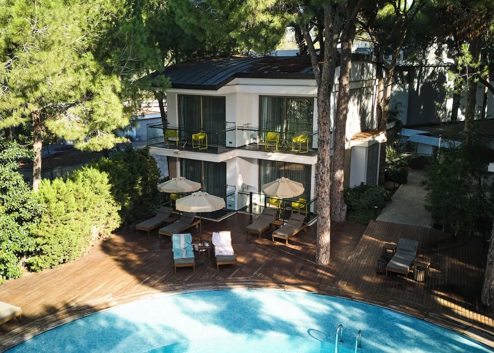 Lagoon Duplex Swim Up Quad