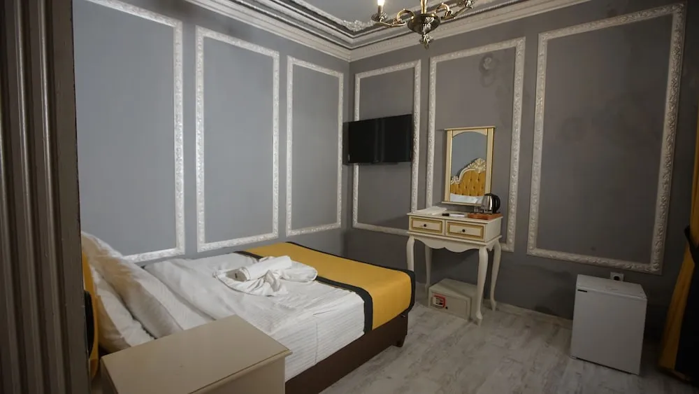 Tek Büyük Yataklı Oda